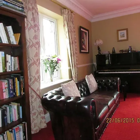 Gate Bed & Breakfast 3*